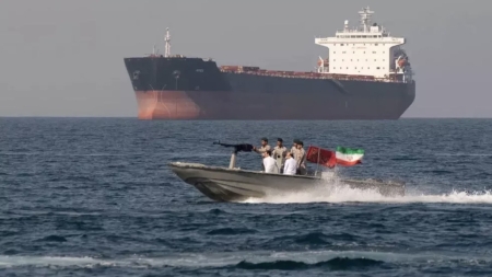 إطار: ما هي السيناريوهات العسكرية الأميركية لإعادة فتح مضيق هرمز؟