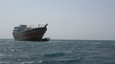 اليمن: قوات العمالقة تضبط سفينة تهريب قادمة من إيران قرب باب المندب