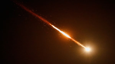 القدس: رصد صاروخ من اليمن باتجاه إسرائيل للمرة الأولى منذ بدء الحرب