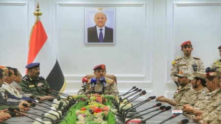 اليمن: وزير الدفاع يدعو لرفع الجاهزية القتالية ويصف مأرب بـ"مفتاح النصر" في مواجهة الحوثيين