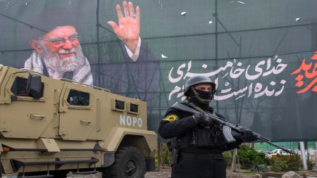 لندن: أميركا وإيران تتسلمان خطة لإنهاء القتال.. وقف فوري للنار وفتح مضيق هرمز