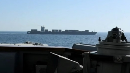 تقرير: الهدنة في خطر بعد احتجاز أمريكا سفينة شحن إيرانية ورفض طهران التفاوض