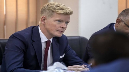 بروكسل: غروندبرغ يبحث فرص الحل السياسي في اليمن وتداعيات التصعيد الإقليمي