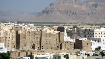 تقرير: عمارة اليمن المستدامة.. هل تشكّل "ناطحات السحاب الطينية" مدن المستقبل؟