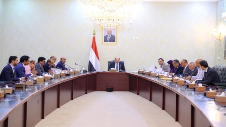 اليمن: قرارات لتأمين وقود الكهرباء والتوسع في الطاقة المتجددة بمناطق نفوذ الحكومة