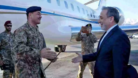 طهران: قائد الجيش الباكستاني ووفد قطري يصلان إلى ايران: هل اقترب اتفاق إنهاء الحرب؟