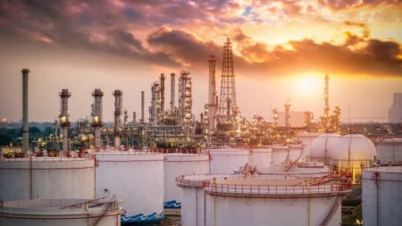 اقتصاد: تراجع أسعار النفط مع اتفاق لبنان وإسرائيل على تنفيذ وقف إطلاق النار