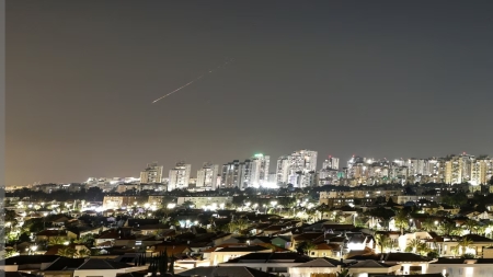 القدس: إسرائيل تشن غارات جديدة على إيران رغم تحذير ترامب