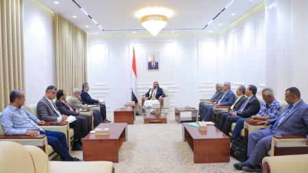 اليمن: العرادة يشدد على حماية آثار مأرب المدرجة دولياً وتنشيط السياحة لدعم الاقتصاد