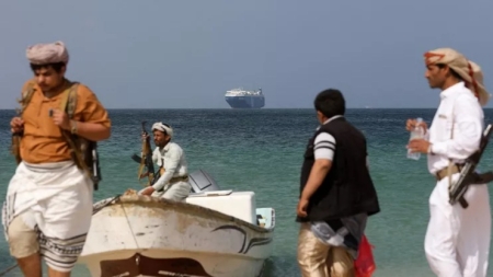 رويترز: الصين تواصلت مباشرة مع الحوثيين للسماح بمرور آمن لسفنها عبر البحر الأحمر