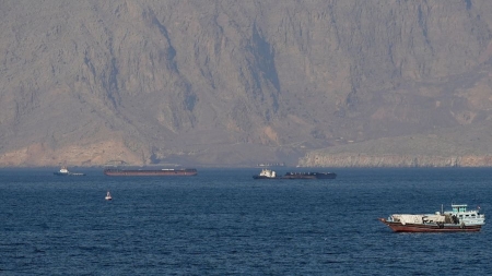 اليمن: الحوثيون يدرسون فرض رسوم على السفن في البحر الأحمر