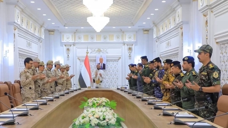 اليمن: العرادة يترأس اجتماعاً أمنياً وعسكرياً في مأرب لرفع الجاهزية والتصدي للتصعيد الحوثي