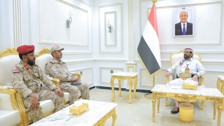اليمن: العرادة يوجه بتكثيف الجهود الأمنية في المهرة للتصدي لشبكات تهريب الحوثيين