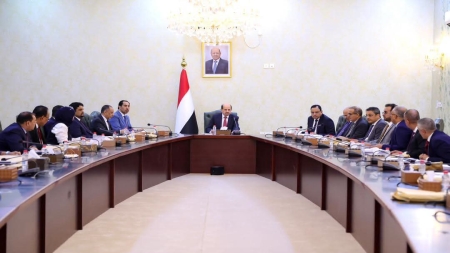 اليمن: الحكومة تؤكد رفع جاهزية مؤسساتها لمواجهة التصعيد الحوثي