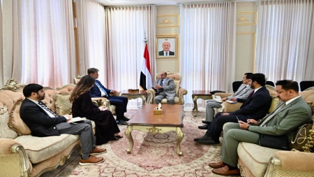 اليمن: الخنبشي يبحث مع القائم بالأعمال الأمريكي التطورات الميدانية والدعم الدولي