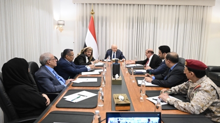 اليمن: مجلس الدفاع الوطني يقر إجراءات للتعبئة العامة ويحذر من توسع قدرات الحوثيين