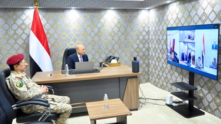 اليمن: الرئيس العليمي يقول إن "زمام المبادرة" بات بيد القوات الحكومية