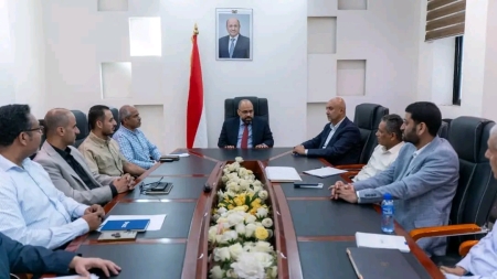 اليمن: وزير الاتصالات يؤكد العمل على توفير خدمات اتصالات آمنة لإسناد "فجر اليمن"