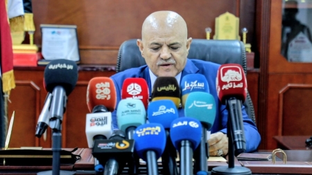 اليمن: محافظ تعز يطلق نداءً عاجلاً لكسر الحصار الحوثي المستمر منذ سنوات وتفادي كارثة إنسانية