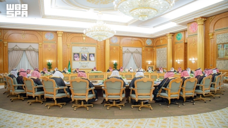 الرياض: مجلس الوزراء السعودي يشيد بعمليات التحالف في اليمن ويحذر الحوثيين من عواقب هجماتهم