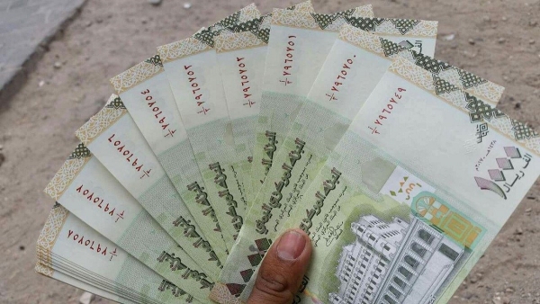 اليمن: سعر بيع الدولار يقفز الى 885 ريالا للدولار الواحد، و 233 للريال السعودي،