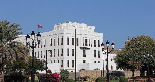 مسقط:الخارجية العمانية تحذر من اشخاص يزعمون انهم دبلوماسيون بسفارتها في اليمن
