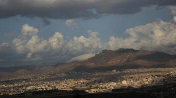 اليمن: مركز الأرصاد يعلن تشكل سحب ركامية وهطول امطار على اجزاء واسعة من البلاد