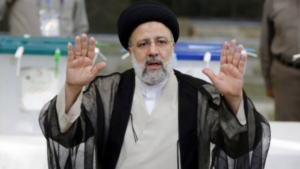 طهران: المحافظ المتشدد إبراهيم رئيسي يفوز بالانتخابات الرئاسية في إيران