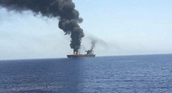 اسوشيتد برس: سفينتان تجاريتان تفقدان السيطرة اثر حادث غامض قبالة الامارات