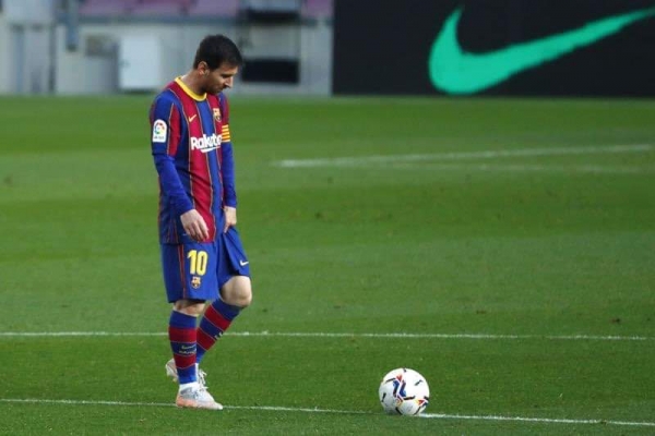 رياضة:لماذا تعقدت صفقة برشلونة مع اسطورة كرة القدم؟