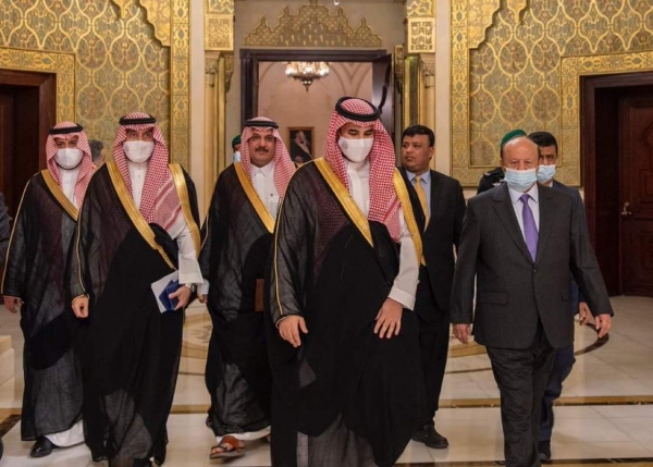 الرياض: الرئيس هادي ونائب وزير الدفاع السعودي يبحثان فرص السلام في اليمن