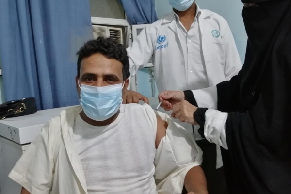 اليمن الأسوأ والسعودية الأعلى في الحصول على اللقاح المضاد لكورونا