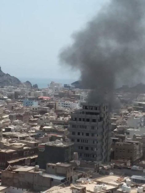 اسوشيتد برس: 10 قتلى بينهم مدنيون باشتباكات فصائل متنافسة في جنوب اليمن
