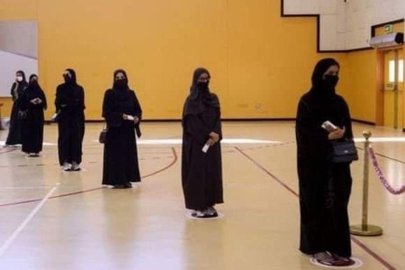الدوحة: أمير قطر يعيّن امرأتين في مجلس الشيوخ عقب انتخابات جزئية لم تفز فيها نساء