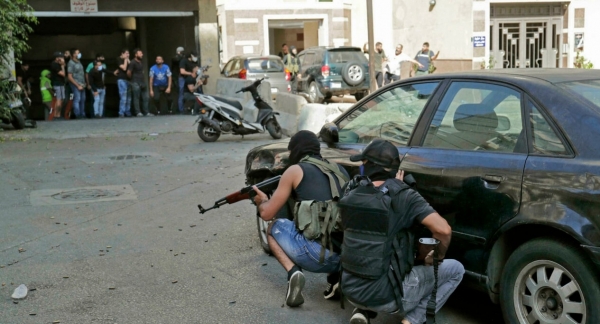 رويترز: الدم المراق في بيروت يعمق الشكوك حول تحقيق انفجار المرفأ