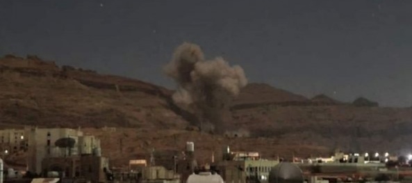 اليمن: التحالف يقصف اهدافا عسكرية ومواقع مفترضة للحوثيين في صنعاء والحديدة