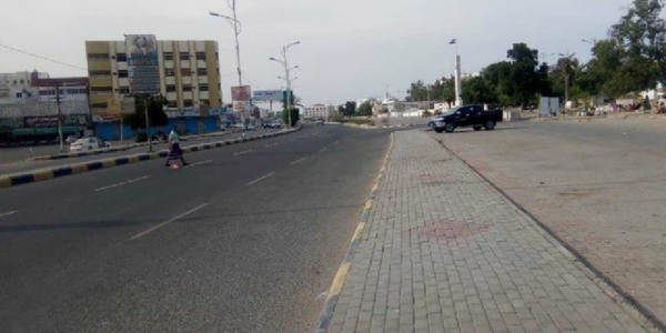 اليمن: عبوة ناسفة تستهدف سيارة قائد القوات البحرية السابق في مدينة عدن