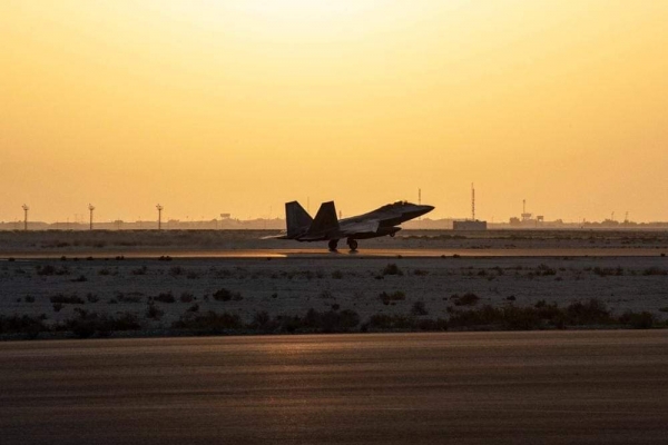 اسوشيتد برس: وصول مقاتلات أمريكية من طراز F-22 إلى الإمارات بعد هجمات الحوثيين