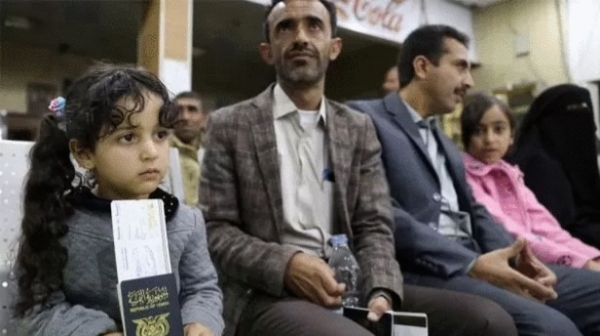 تقرير: قيود السفر تعمق معاناة المرضي والمغتربين اليمنيين