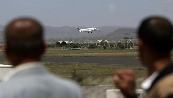 اليمن: الحكومة المعترف بها تعلن موافقتها على تشغيل الرحلات من مطار صنعاء بجوازات سفر صادرة عن الحوثيين