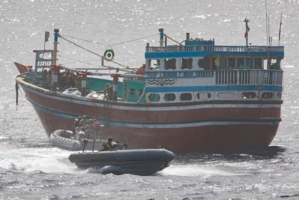 المنامة: البحرية الامريكية تصادر شحنة مخدرات ضخمة في خليج عمان