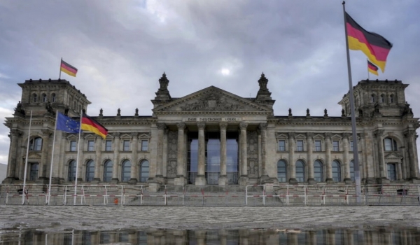برلين: ألمانيا تعلن تفكيك شبكة لليمين المتطرف يشتبه بتخطيطها لمهاجمة البرلمان