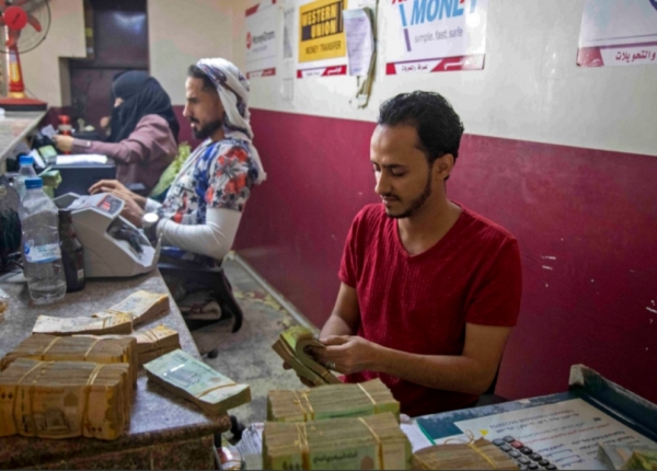 اقتصاد: الحوالات المعمّرة..فضيحة تهز القطاع المصرفي في اليمن