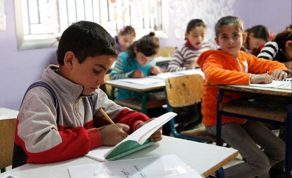 بيروت: هيومن رايتس ووتش تقول إن آلاف الطلاب اللاجئين في لبنان منقطعون عن الدراسة