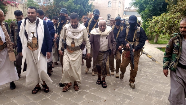 اليمن: جماعة الحوثيين تطلق سراح اللواء فيصل رجب وتقول انها جاهزة لصفقة 