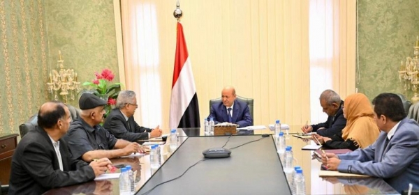 اليمن: الرئيس العليمي يتعهد بحل شامل لتسوية اوضاع عشرات الاف الموظفين المبعدين بعد حرب صيف 1994