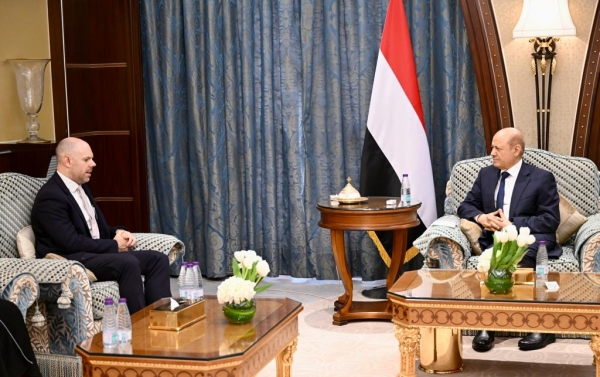 الرياض: الرئيس العليمي يدعو لمضاعفة الضغوط على الحوثيين من اجل التعاطي الجاد مع جهود السلام