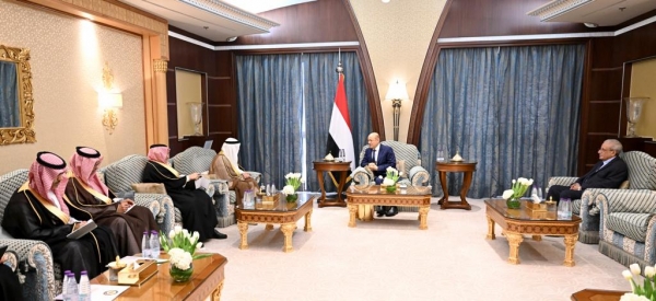 الرياض: الرئيس العليمي يثني على جهود مجلس التعاون الخليجي في دعم اليمن وقضيته العادلة