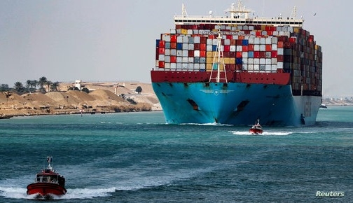 القاهرة: تعطل سفينة في قناة السويس و3 زوارق تعمل على سحبها