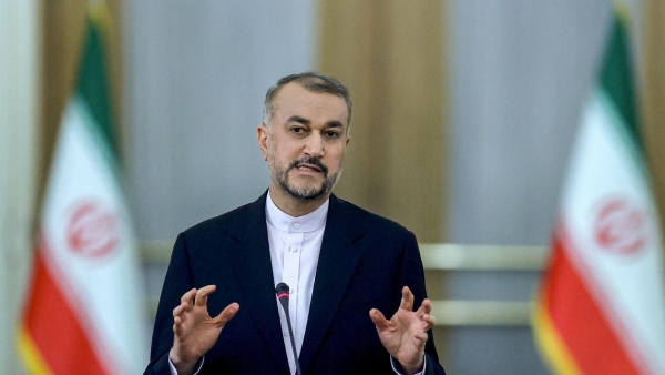 طهران: وزير الخارجية 